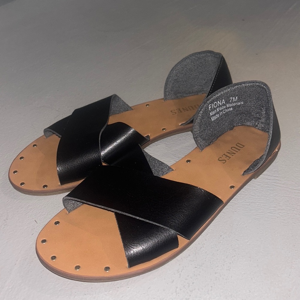 DUNES sandals size 7